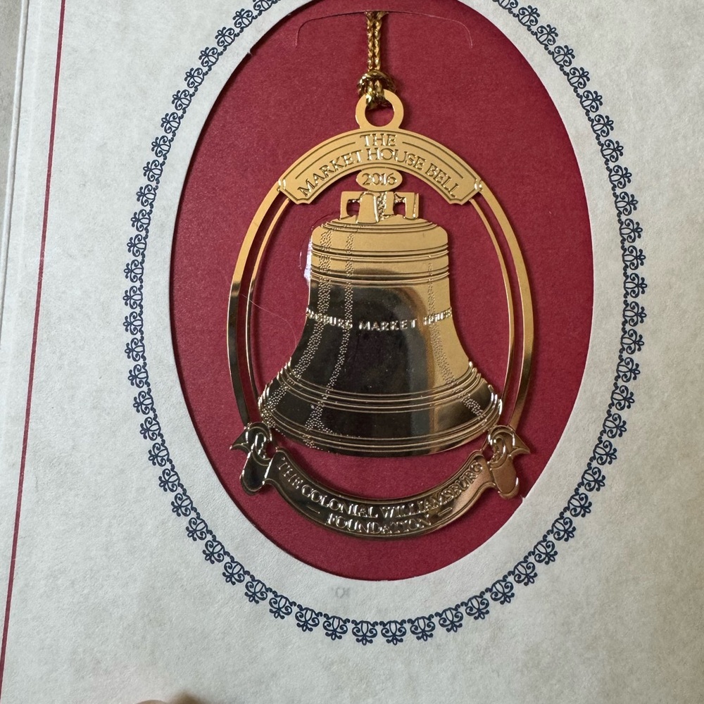 Colonial Williamsburg Collectible Ornament Gold Bell 2016